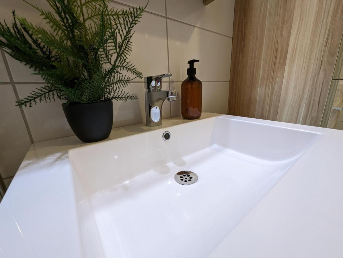 Hotell Bro クリスティーネハムン エクステリア 写真
